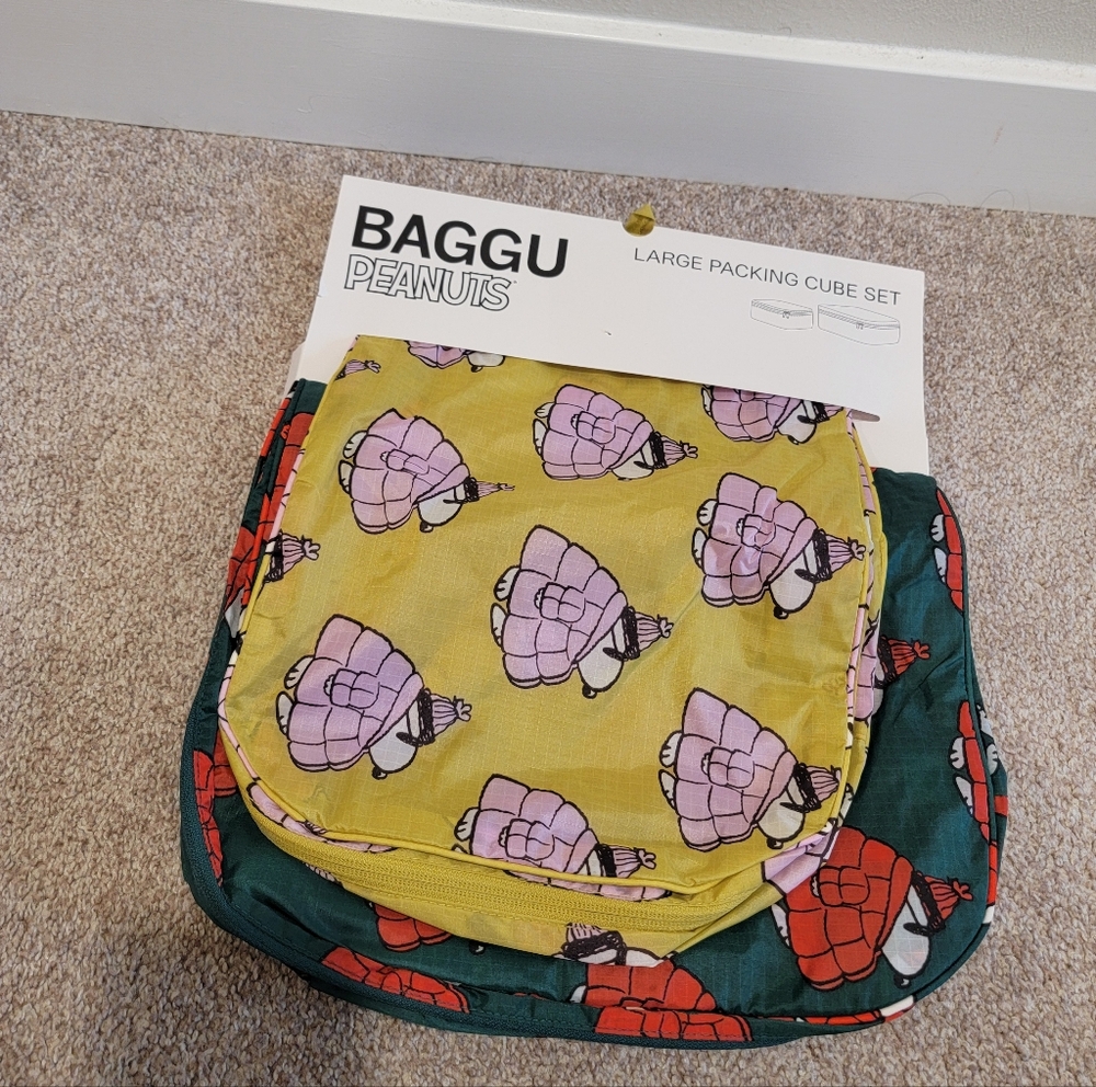 SOLD-- Baggu Large Packing Cube Set